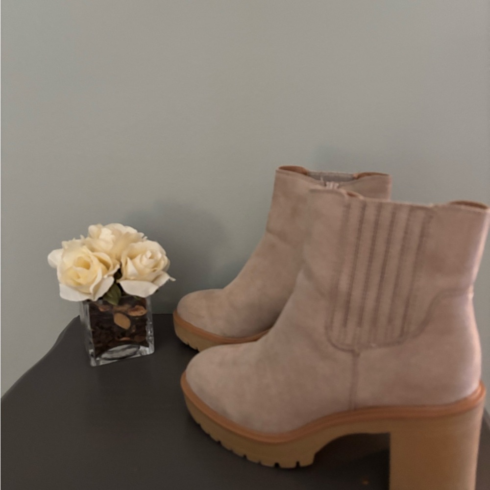 🤎 EUC Universal Thread Katrina Boot with Memory … - image 1